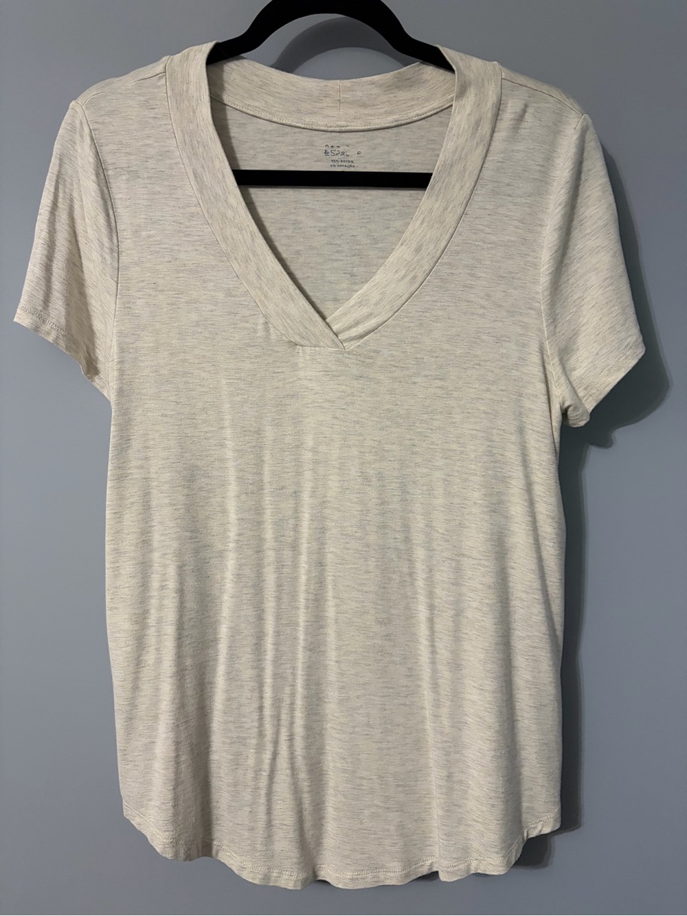 Market & Spruce Cream V-Neck Short Sleeve Tee